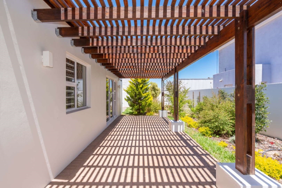 3 Bedroom Property for Sale in Middedorp Western Cape